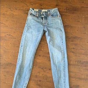 LEVI’S PREMIUM HIGH WAISTED JEANS